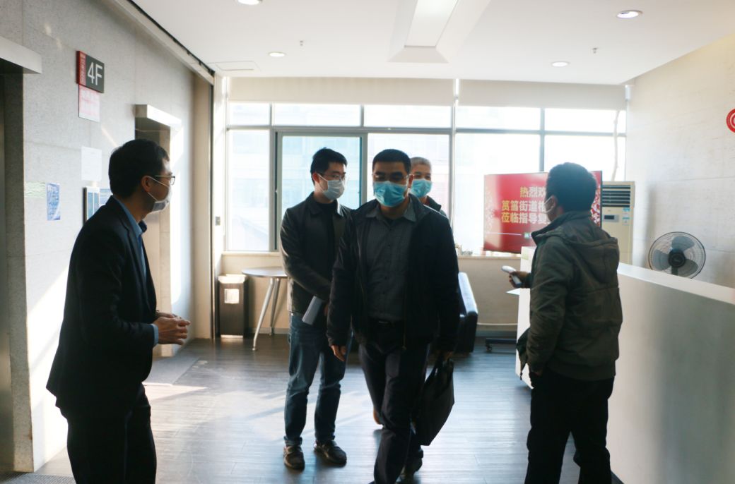 多志成城，携手抗疫 | 筼筜街路主任苏克一行光临CA88领导复工情况